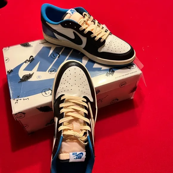 Jordan 1 Retro Low OG SP “Fragment x Travis Scott”