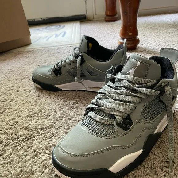 Jordan 4 Cool Grey 6Y