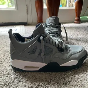 Jordan 4 Cool Grey 6Y