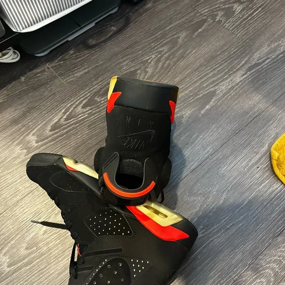 Jordan 6 Black and Infrared Basketball Shoes