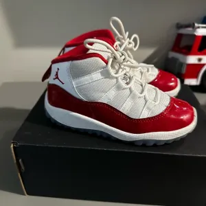 Jordan Cherry Retro 11 Toddler 9C