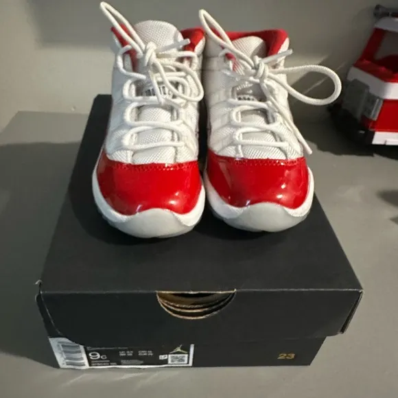 Jordan Cherry Retro 11 Toddler 9C