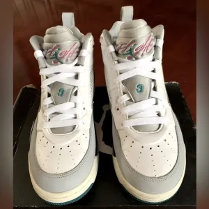 Jordan Flight 9.5 BG White Teal Gray Black,size 6.5Y, With Original Box
