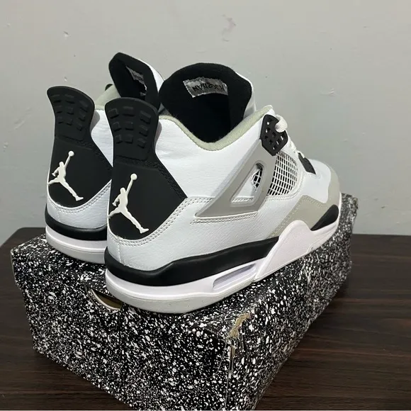 Jordan Kids Retro 4 White and Gray Shoes