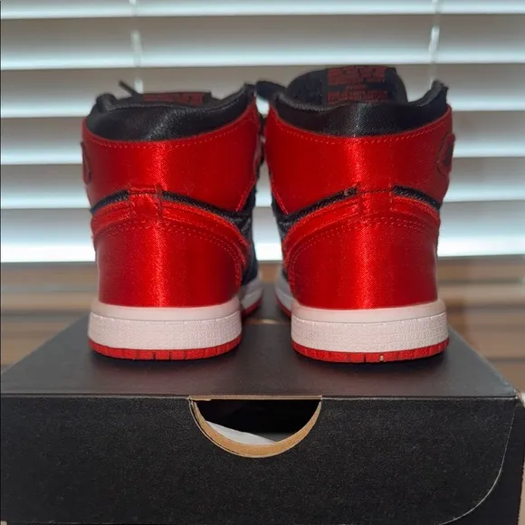 Jordan Kids Retro High OG Shoes - Black and Red
