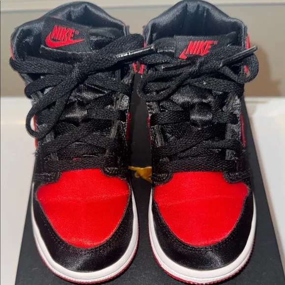 Jordan Kids Retro High OG Shoes - Black and Red