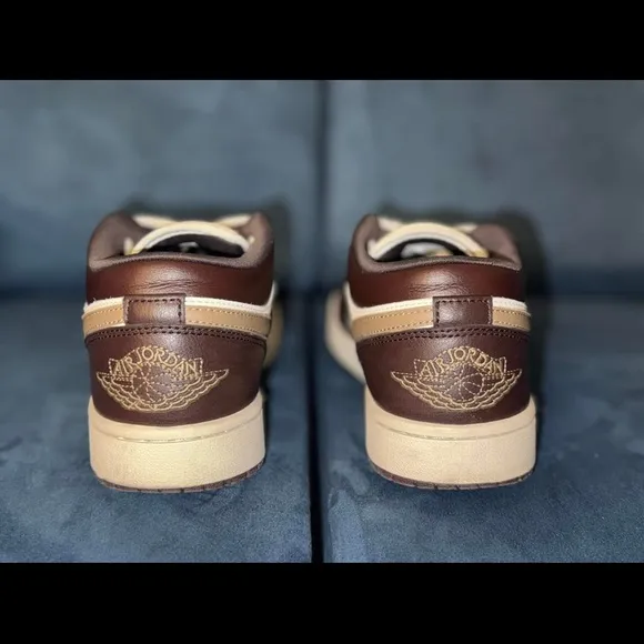 Jordan Men's Brown and Cream Sneakers