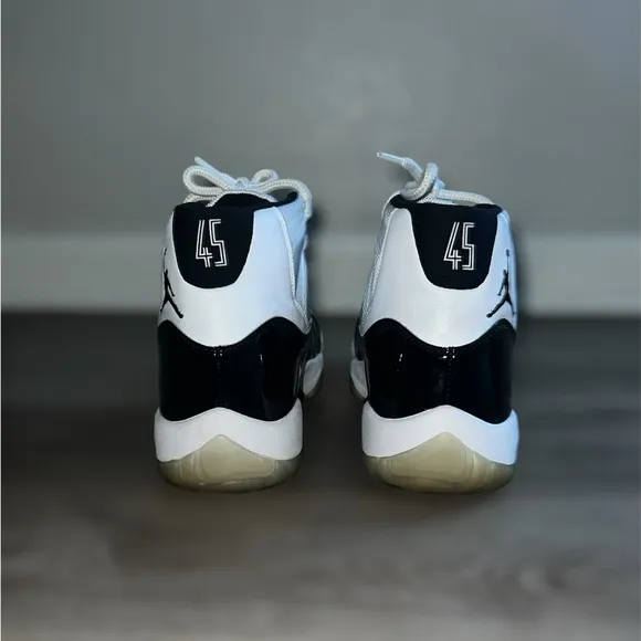 Jordan Men's Shoes - Black and White