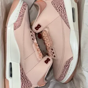 Jordan Women's Pink Sneakers