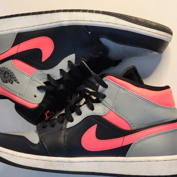 JordanMid 1 Pink ShadowMen's Black and Gray Sneakers