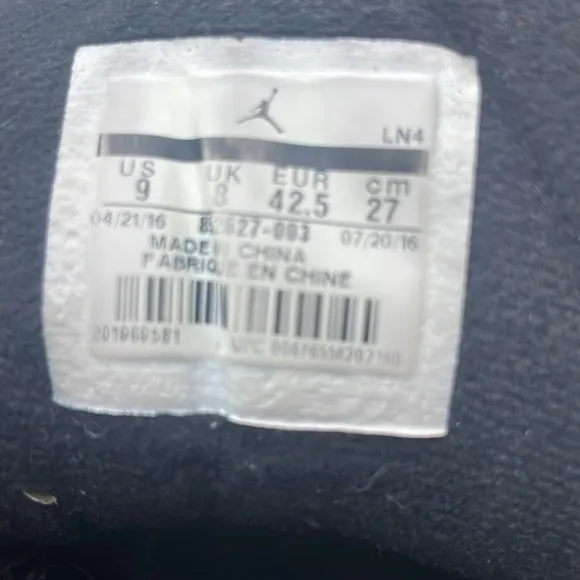 Jordan's Air Jordan 12 XII Retro. Size 9. Used in good condition.