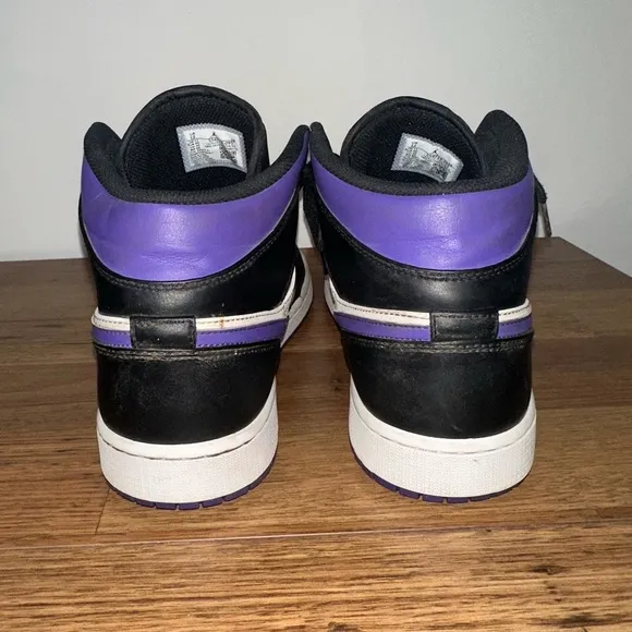 Jordans Men's Air Jordan 1 Mid court purple size 12 ( 554724-095)