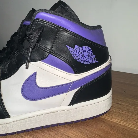 Jordans Men's Air Jordan 1 Mid court purple size 12 ( 554724-095)