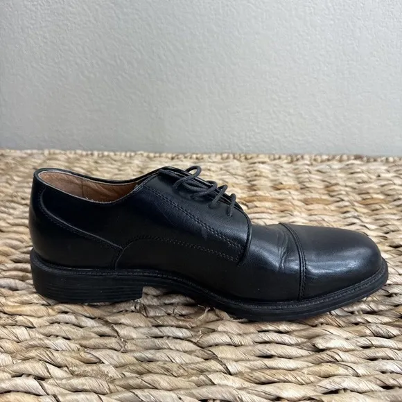 Jos A Bank Men Shoes 10.5 Black Cap Toe Oxford Lace Up Leather Classic Career