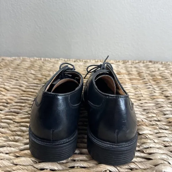 Jos A Bank Men Shoes 10.5 Black Cap Toe Oxford Lace Up Leather Classic Career