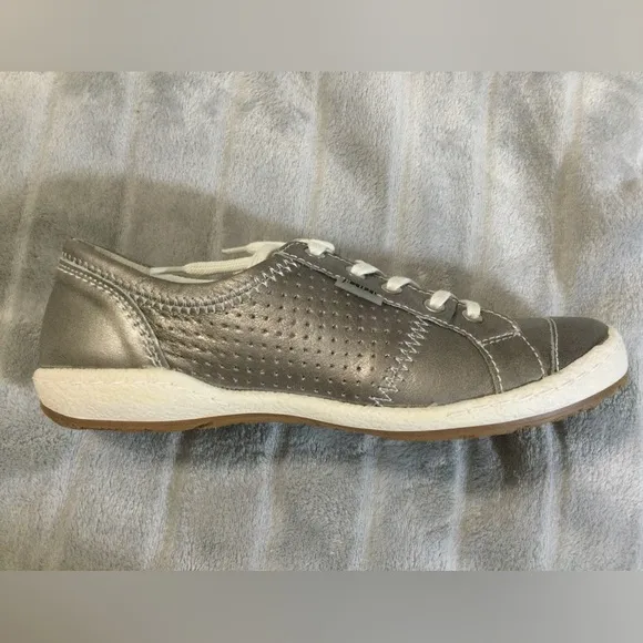 Josef Seibel Silver Leather Sneakers EU 37 US 6 to 6.5