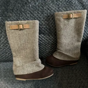 Joyfolie Toddler size 7 Boots Hadley Brown Fall Boot New NWOT Faux Suede