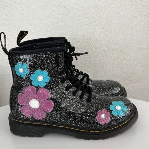 Junior 1460 Doc Martens Dr. Martens black sparkle combat boots daisy metallic