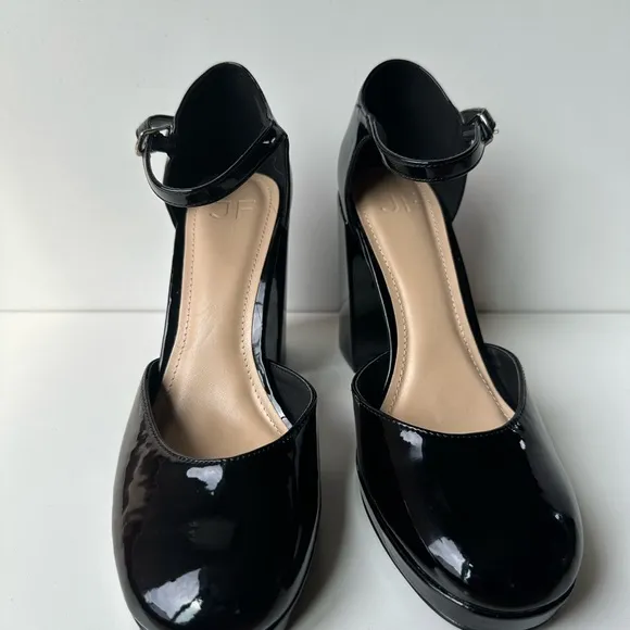 JustFab Women High heels Black, Size:8  Straps Buckle Block Heel