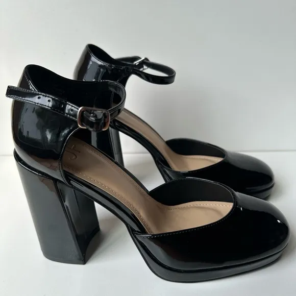 JustFab Women High heels Black, Size:8  Straps Buckle Block Heel