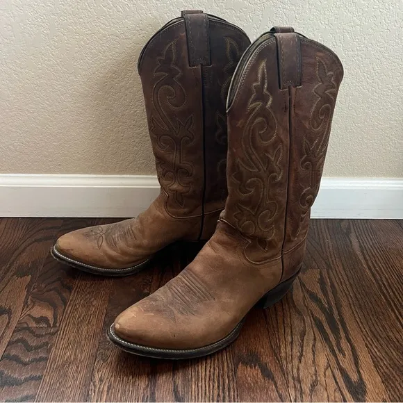 Justin Men Leather Western Cowboy Boots Round Toe Size 9 1/2 D Style# 2253 Brown