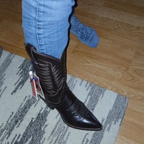 JUSTIN VINTAGE 80'S NWT DARK BROWN LEATHER WESTERN COWBOY BOOTS SIZE 7B B9648