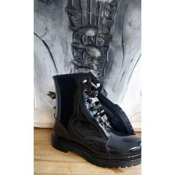 Karl Lagerfeld boots size 6