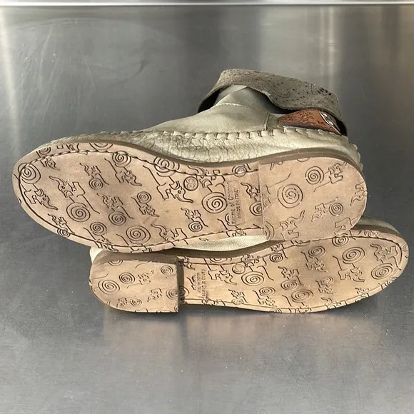Karma Of Charme “Hammam boots”. New from Sundance
