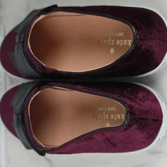 KATE SPADE NEW YORK SIZE 7.5 SHOES DELISE TOO BURGUNDY VELVET SLIP ON SNEAKERS