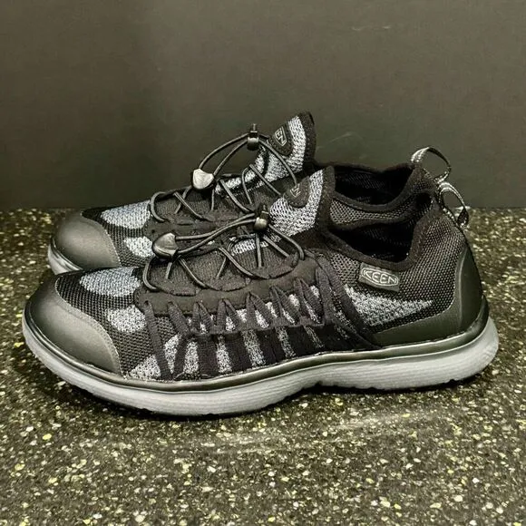Keen Uneek Exo Sneaker/Casual Shoes. Black/Steel Gray. Size 9.
