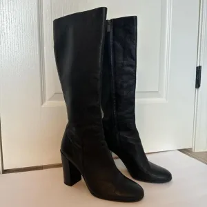 Kenneth Cole leather boots‎ size 10