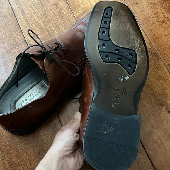Kenneth Cole with Silver Technology mens Leather Shoes Size 10.5 Brown