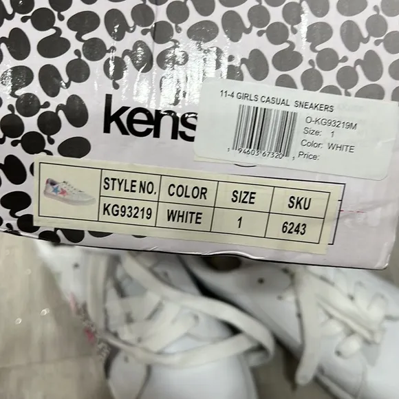 Kensie Girl Low Top Sneaker Casual Lace Up Shoes Glittery Stars