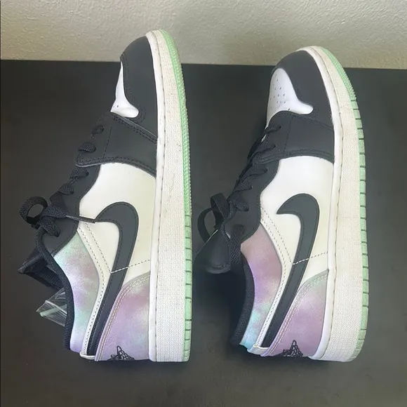 Kids Jordan Shoes