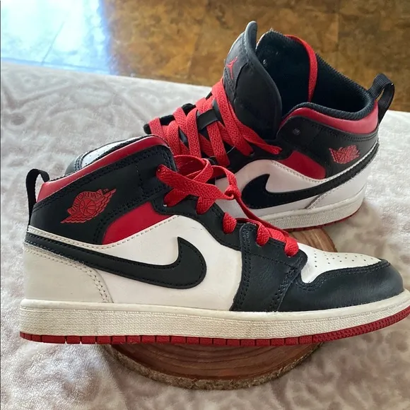 Kids Nike Air Jordan Black and Red Sneakers Classic Mid-Top Design