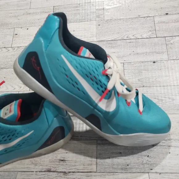 Kobe Bryant Black Mamba 9 Nike Dusty Cactus Teal Basketball Shoes Youth Size 6 Y