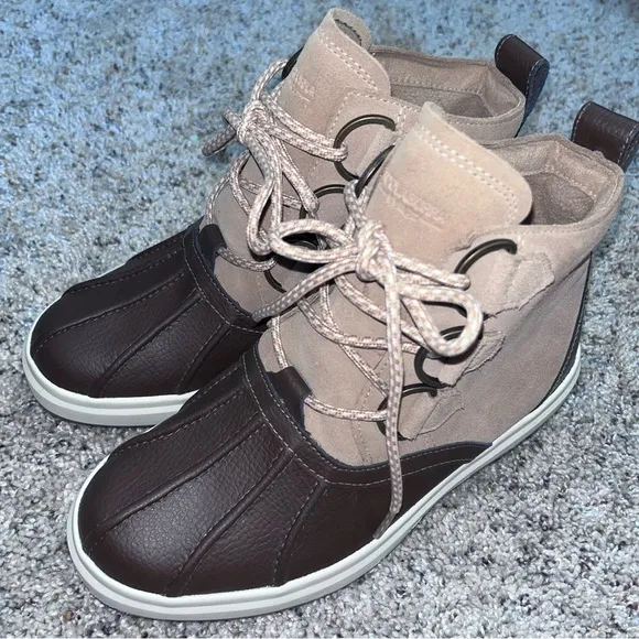 Kookaburra by UGG Waterproof Boots Size 6 NWT