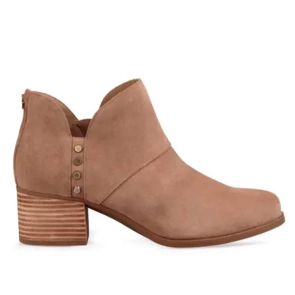 Koolaburra By UGG Women's Beige Boots new