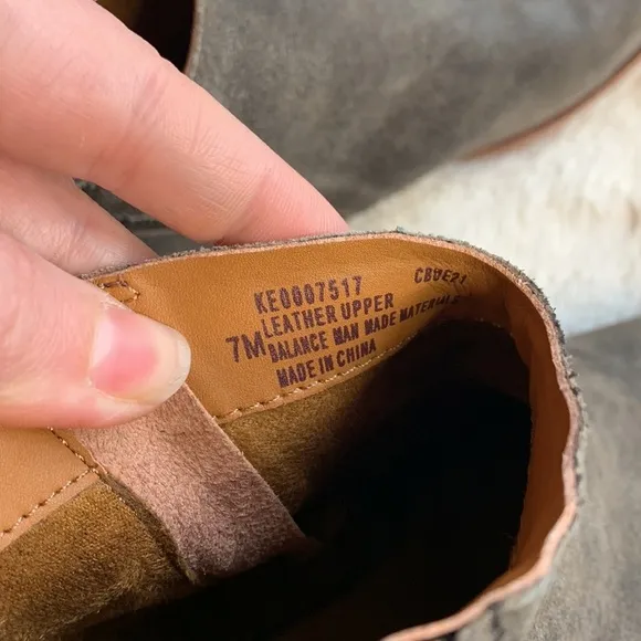 Kork-Ease Riley Taupe Distressed Tan Bootie Size 7