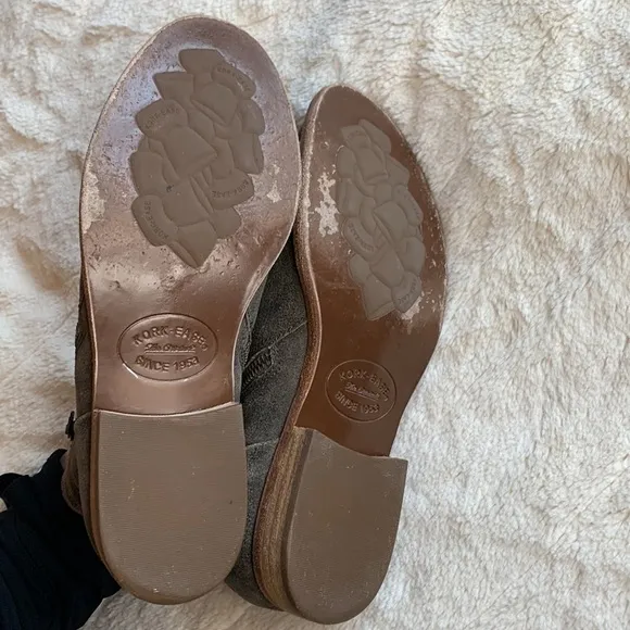 Kork-Ease Riley Taupe Distressed Tan Bootie Size 7