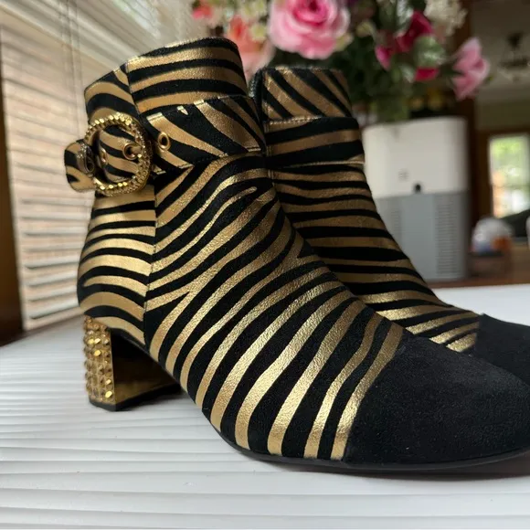 Kurt Geiger Women's Black Mayfair Eagle Head Buckle High Heel Ankle Boots