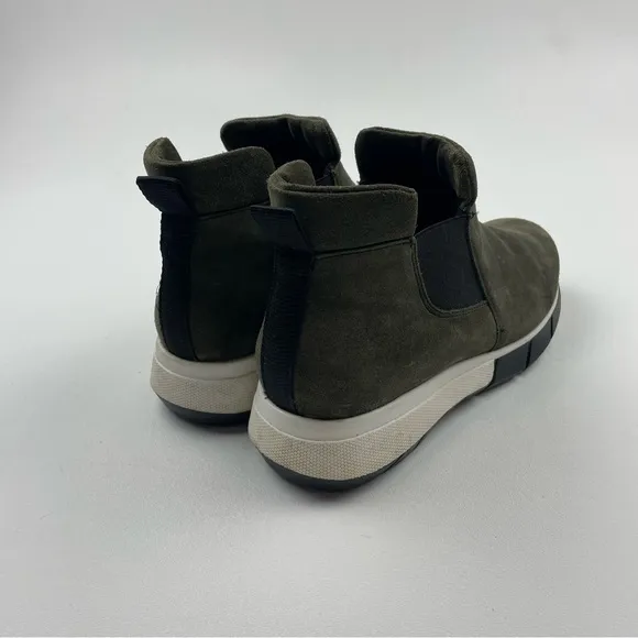 La Canadienne Nikki Suede Sneakers Wedge Booties Navy Blue Size 8 Retail $475