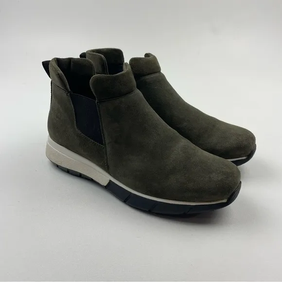 La Canadienne Nikki Suede Sneakers Wedge Booties Navy Blue Size 8 Retail $475