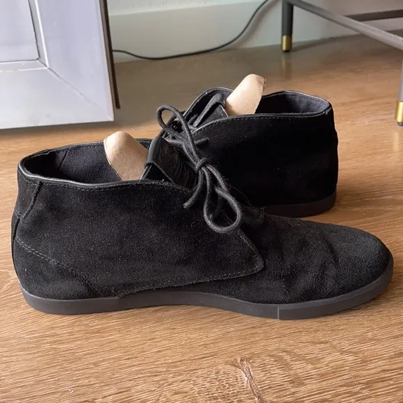 Lacoste Suede Chukka Ankle Boots