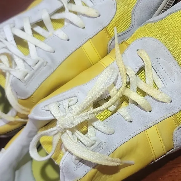 Lacoste T-clip Sneakers Mens Yellow Suede Lace-up Low Top Atletic Shoe Size 13