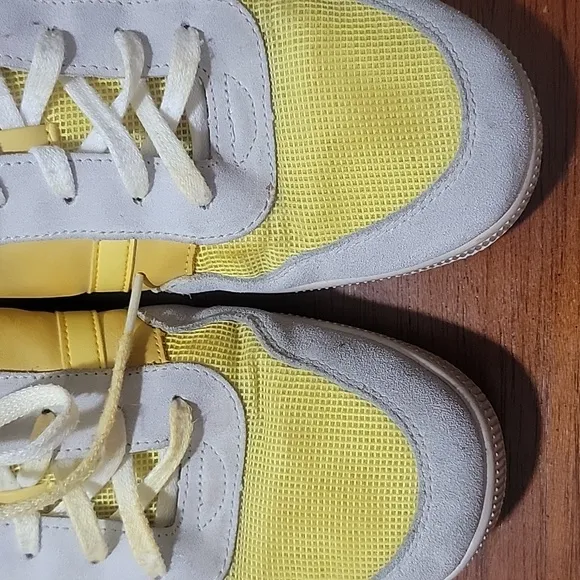 Lacoste T-clip Sneakers Mens Yellow Suede Lace-up Low Top Atletic Shoe Size 13
