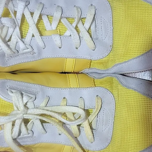 Lacoste T-clip Sneakers Mens Yellow Suede Lace-up Low Top Atletic Shoe Size 13