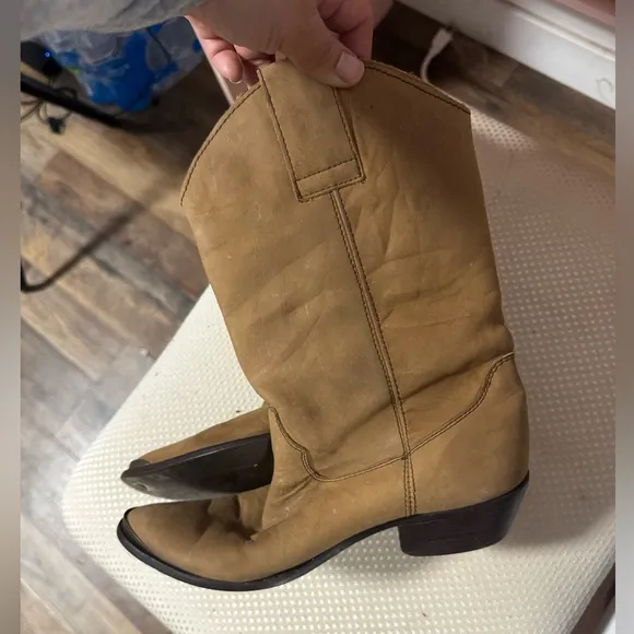 Laredo Leather Boots Size 6M Tan color