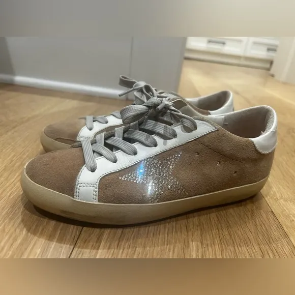 Lightly worn tan suede superstar, Golden goose sneakers