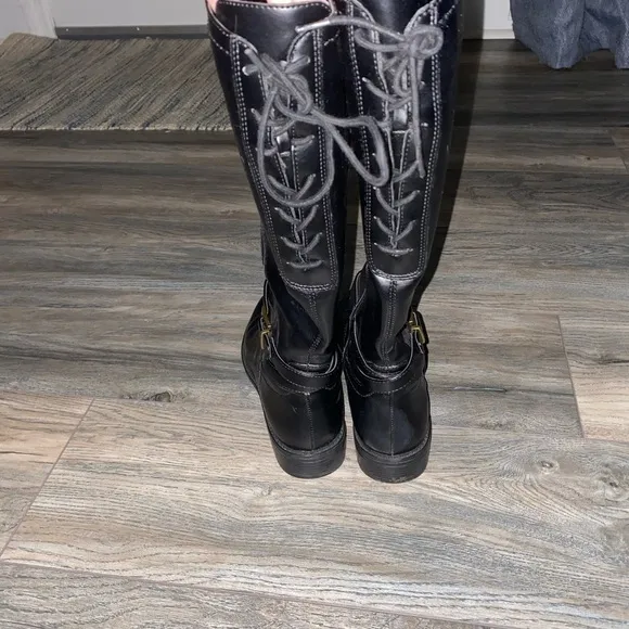 Like New- David Tate leather boots